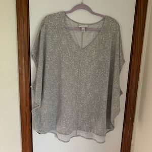 Gray & White Ava & Viv Blouse